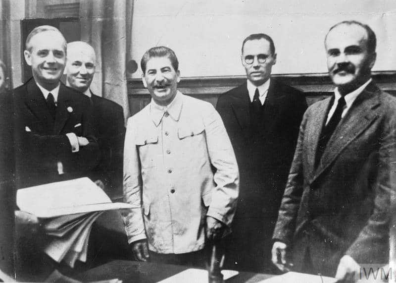 Devils Alliance: Hitler & Stalin
